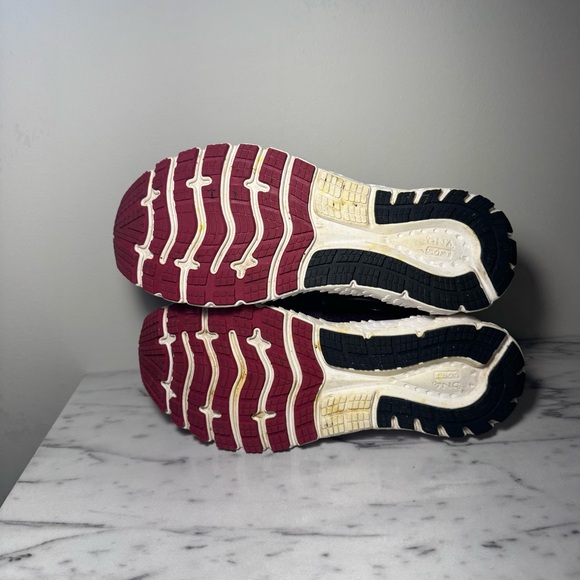 Women’s size 10.5 Brooks Glycerin 16 Purple Athletic Running Shoes - Picture 9 of 11